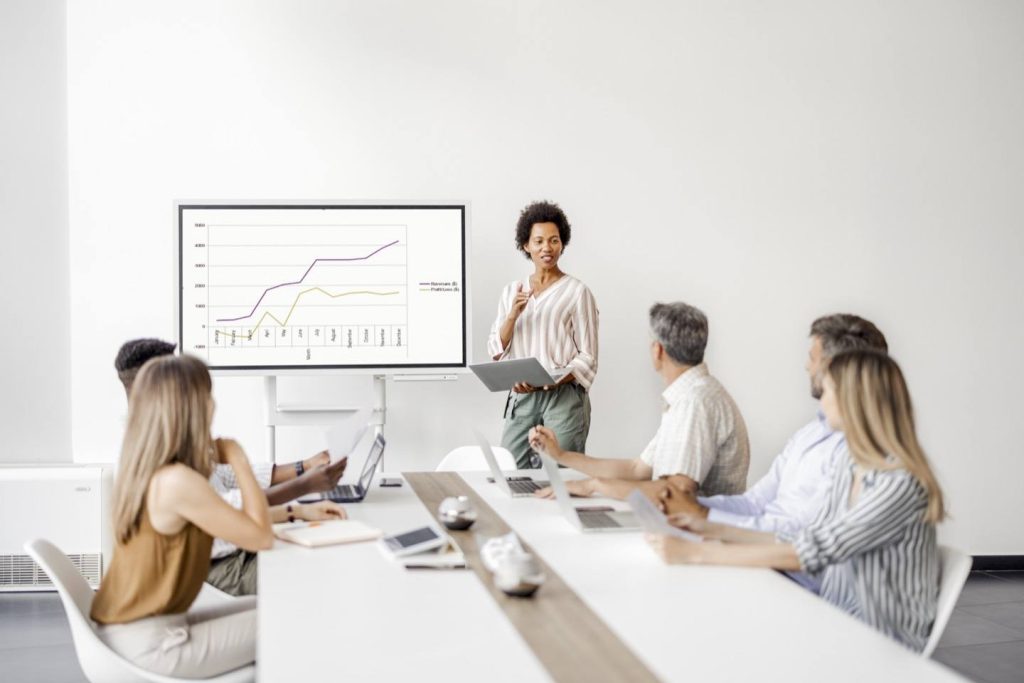 Financial forecasting guide: Methods and best practices