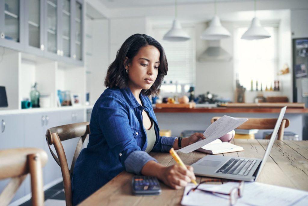 What is e-invoicing? Advantages and disadvantages